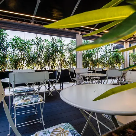 Lx51 & By Iin - Center Vendégház Lisboa