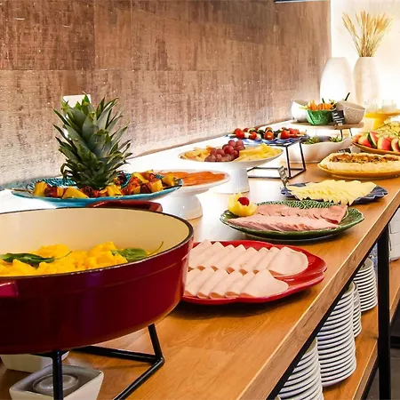 Lx51 & By Iin - Center Lisboa