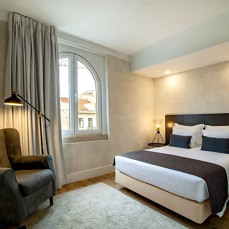 Lx51 & By Iin - Center Lisboa