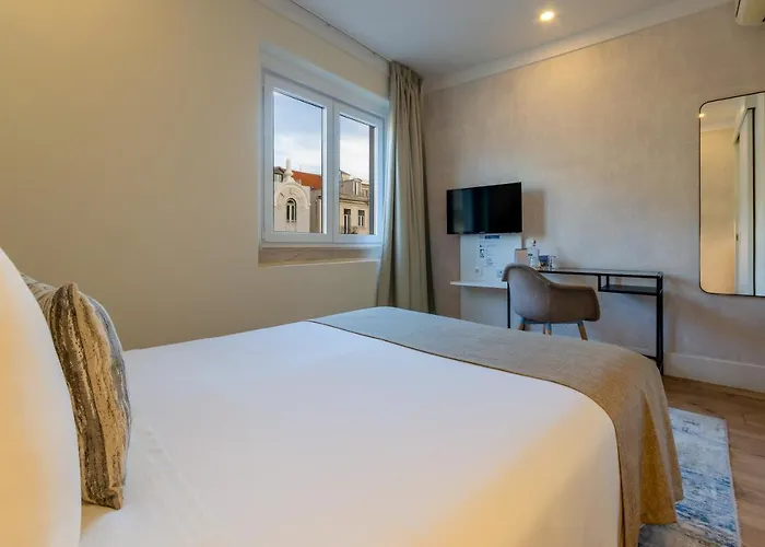 Lx51 Center By Iin 4*