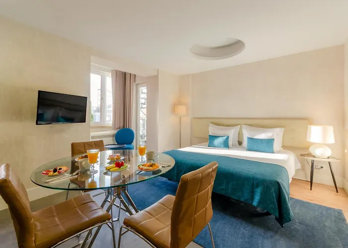 招待所 Lx51 Center By Iin 4*