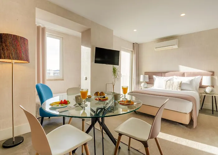 招待所 Lx51 Center By Iin 4*