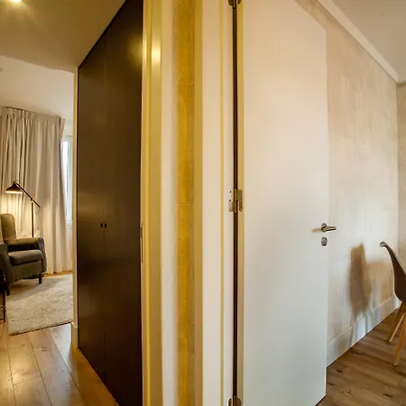 Lx51 & By Iin - Center Guest house 3*