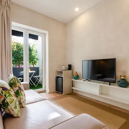 Guest house Lx51 & By Iin - Center Lisbon